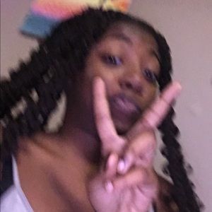 Meet your Posher, Madison